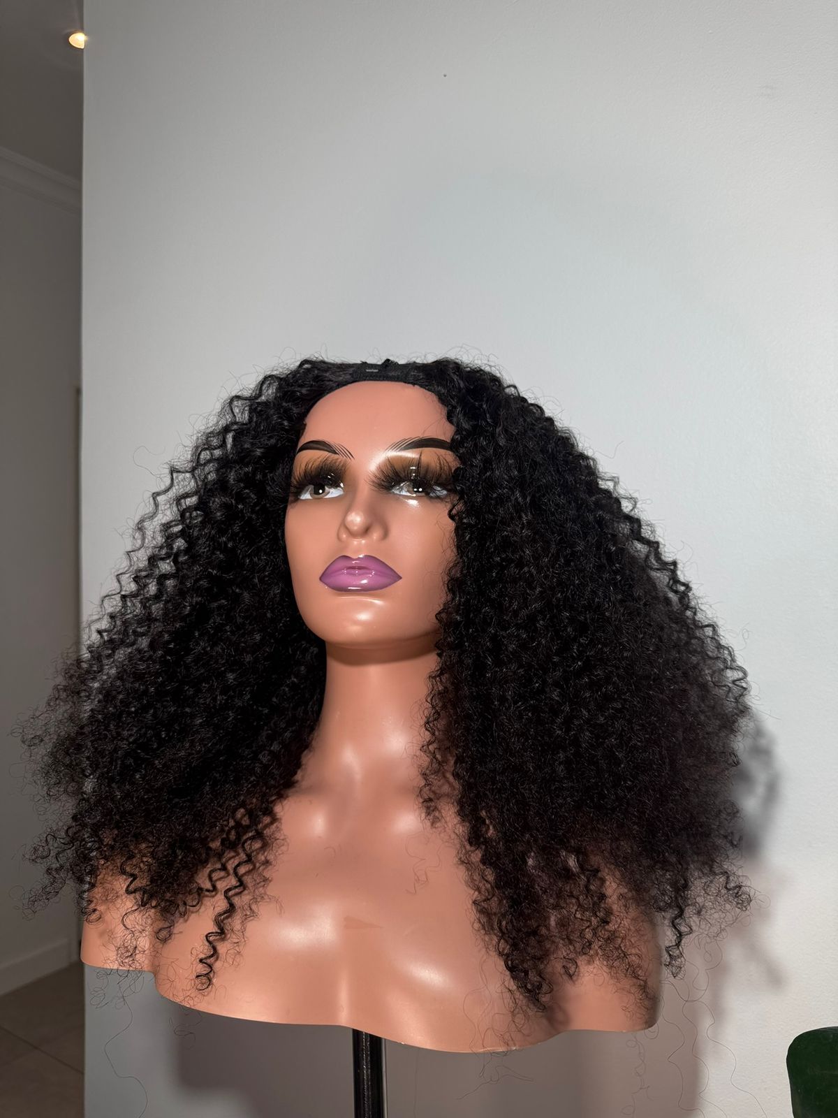 Nelly 16 Inch BC Kinky Curl U-Part Wig in Natural Black
