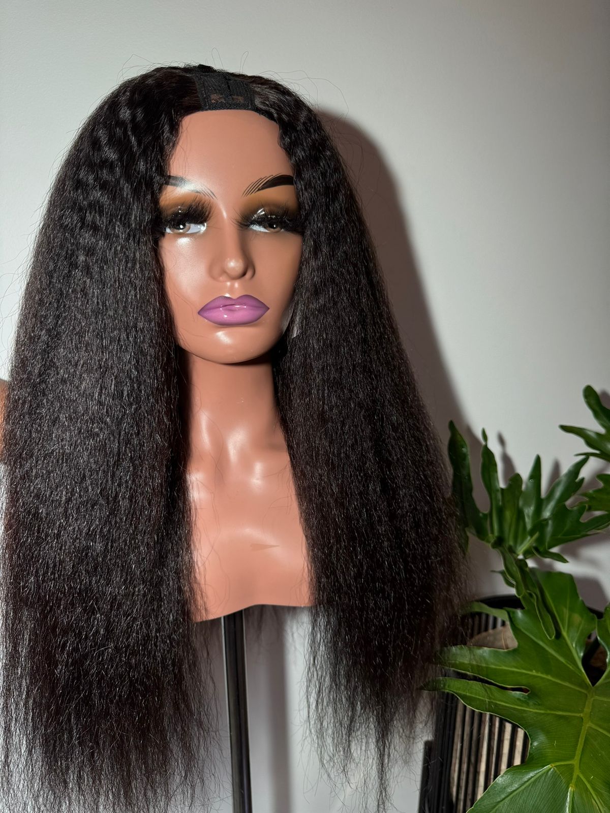 Sindi 0602 Kinky Straight U-Part Wig in Natural Black